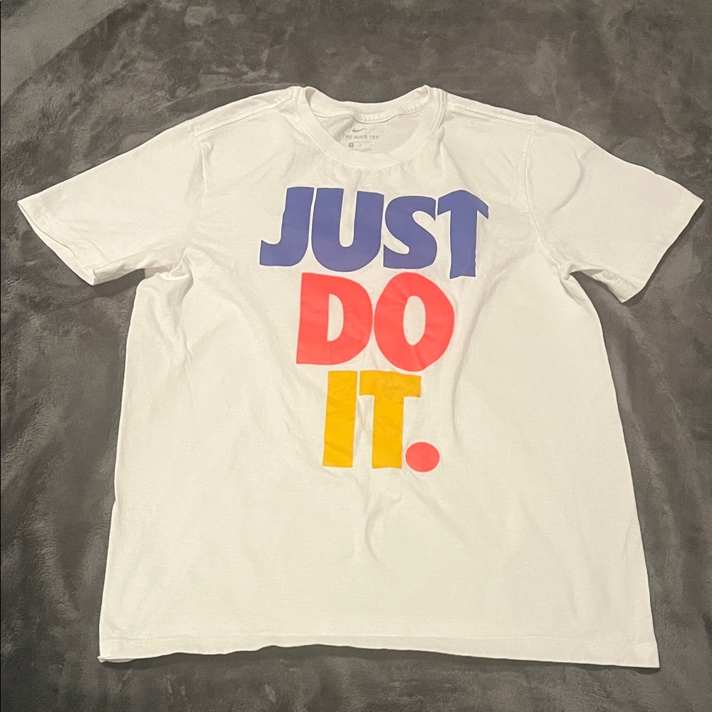 Nike Sportswear Men's T-Shirt with a multi-colored "Just Do It" graphic Medium